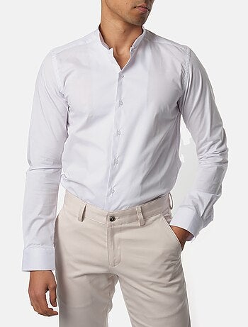 Camisa con cuello invertido