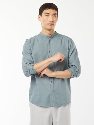 Camisa con cuello mao de lino
