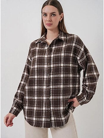 Camisa con doble bolsillo y estampado a cuadros bdart