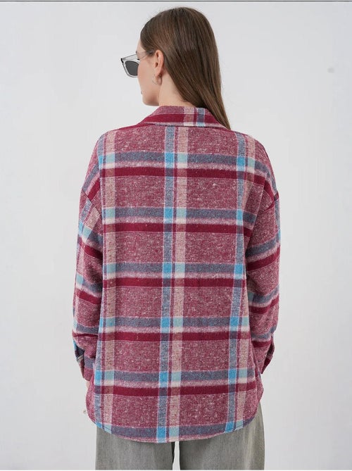 Camisa con doble bolsillo y estampado a cuadros bdart - Kiabi Camisa con doble bolsillo y estampado a cuadros bdart - Kiabi