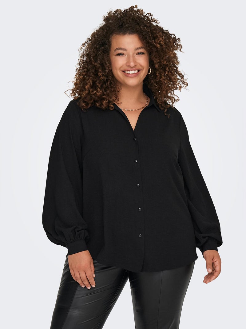 Camisa con escote de pico 'Only Carmakoma' negro - Kiabi