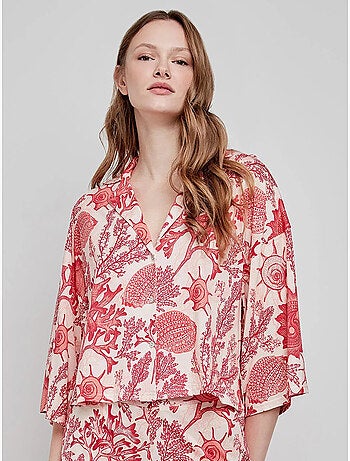 Camisa con estampado de corales, botones y manga 3/4