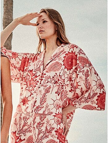 Camisa con estampado de corales, botones y manga 3/4