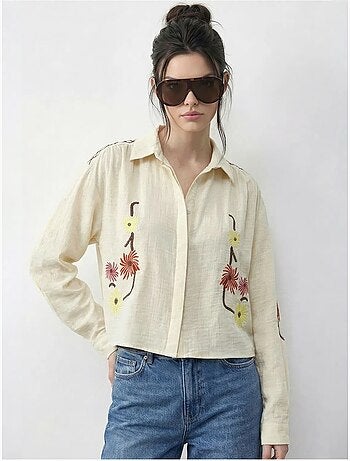 Camisa corta bordada con cierre de botones lucci