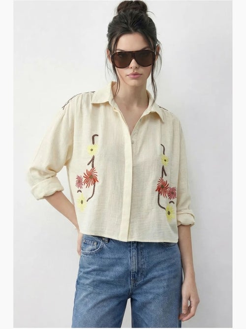Camisa corta bordada con cierre de botones lucci - Kiabi Camisa corta bordada con cierre de botones lucci - Kiabi