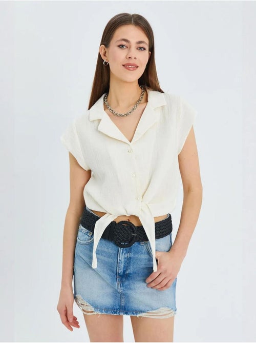 Camisa corta con detalle de lazo mixray - Kiabi Camisa corta con detalle de lazo mixray - Kiabi