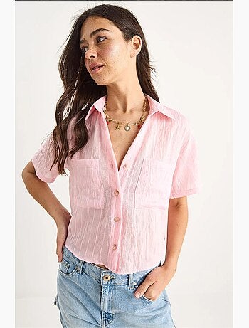 Camisa corta de viscosa con rayas del mismo color y detalle de doble bolsillo lucci