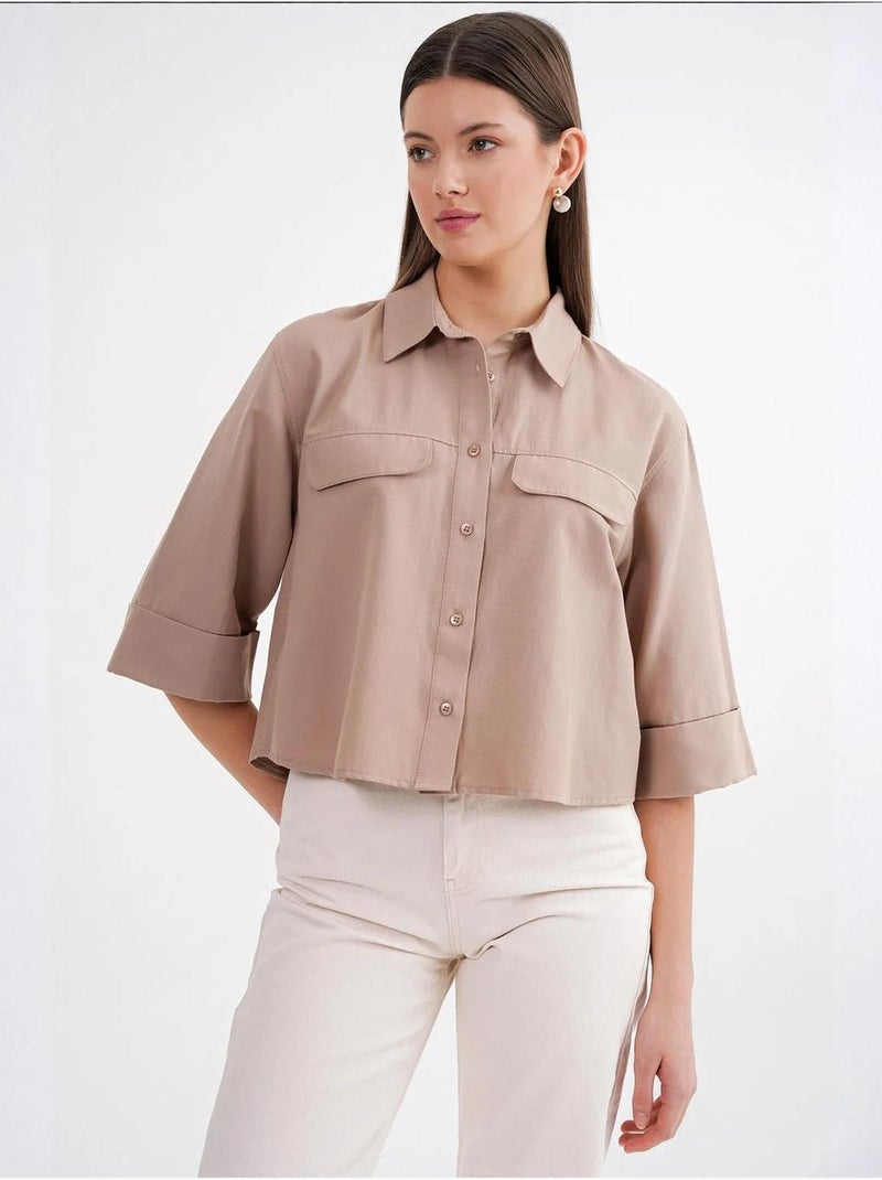 Camisa corta holgada con cierre de botones y bolsillo mixray Camel - Kiabi