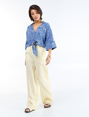 Camisa corta oversize anudada