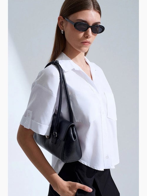Camisa cropped de mujer con bolsillo dilvin - Kiabi Camisa cropped de mujer con bolsillo dilvin - Kiabi