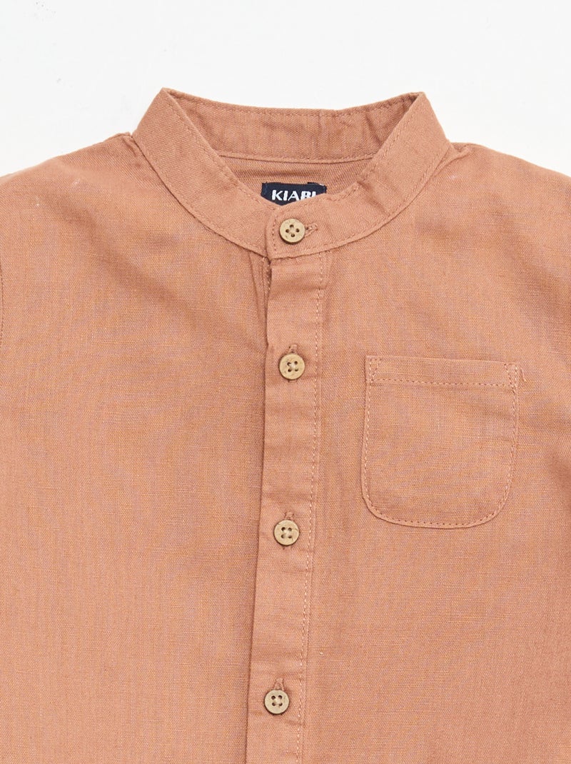 Camisa cuello mao con mangas remangables Marron - Kiabi
