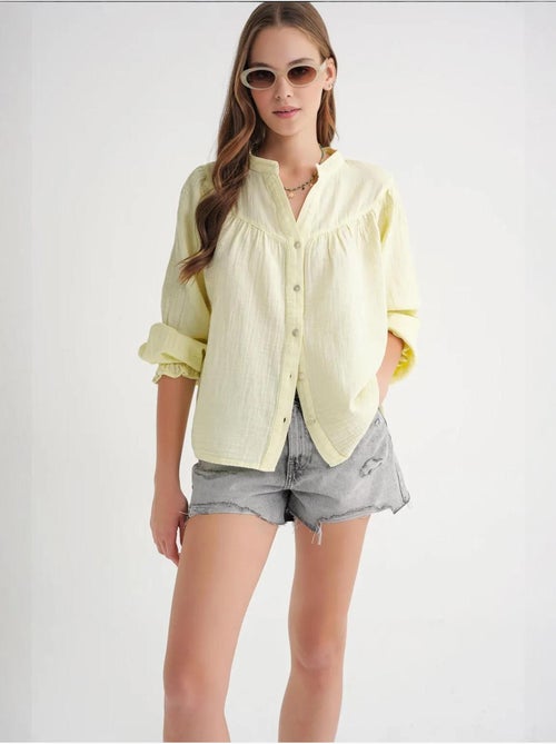 Camisa de algodón con cuello mao y botones mixray - Kiabi Camisa de algodón con cuello mao y botones mixray - Kiabi