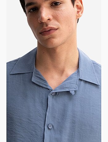 Camisa de crepé con detalle de lazada de corte relajado para hombre giesto