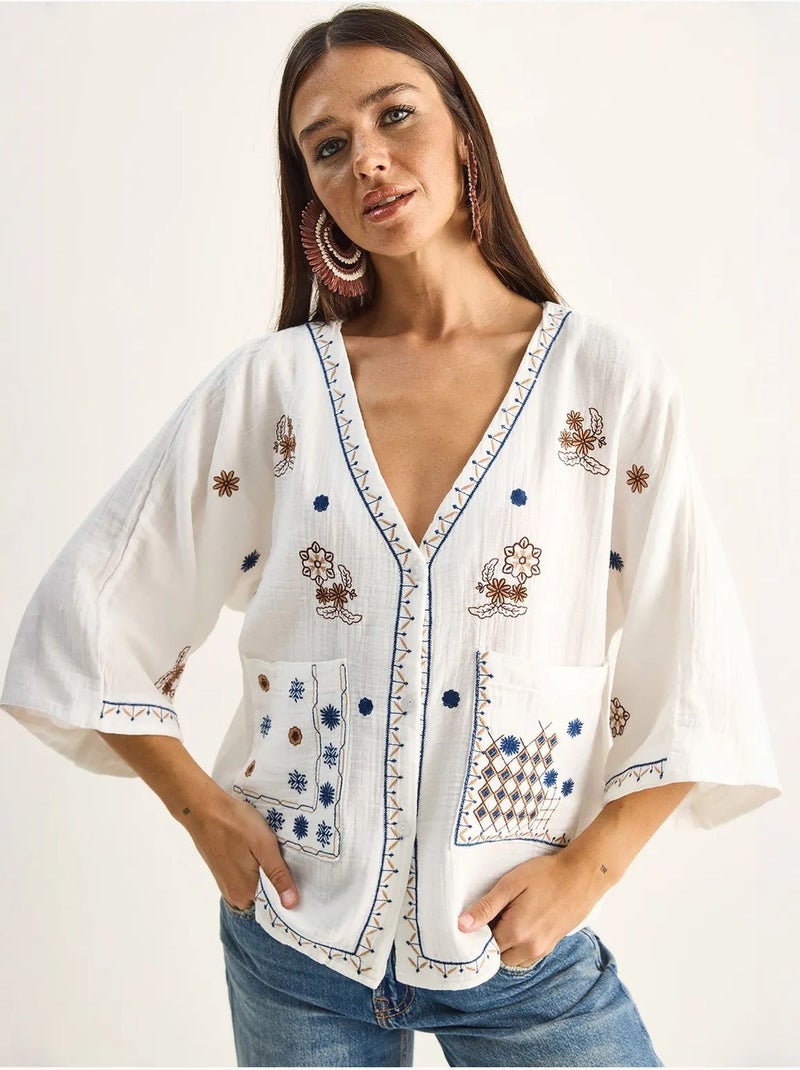 Camisa de crepé de algodón bordado con cuello en v lucci Blanco - Kiabi
