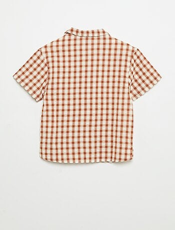 Camisa de cuadros y de manga corta