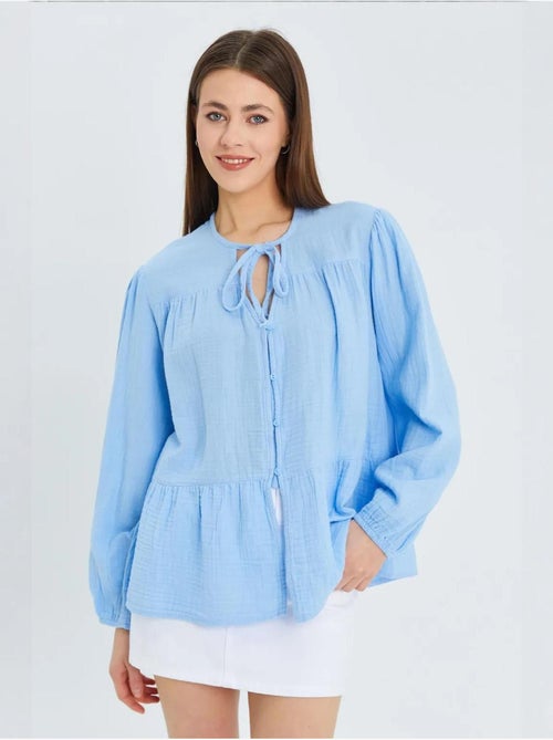 Camisa de cuello redondo con mangas tres cuartos y detalle de ribete de seersucker de mixray - Kiabi Camisa de cuello redondo con mangas tres cuartos y detalle de ribete de seersucker de mixray - Kiabi