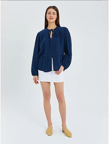 Camisa de cuello redondo con mangas tres cuartos y detalle de ribete de seersucker de mixray