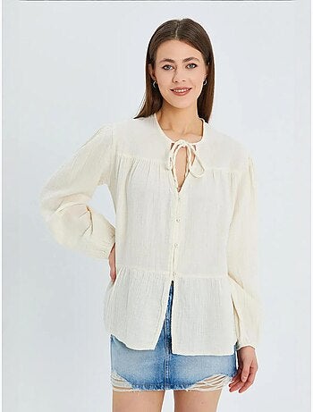 Camisa de cuello redondo con mangas tres cuartos y detalle de ribete de seersucker de mixray