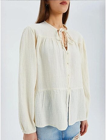 Camisa de cuello redondo con mangas tres cuartos y detalle de ribete de seersucker de mixray