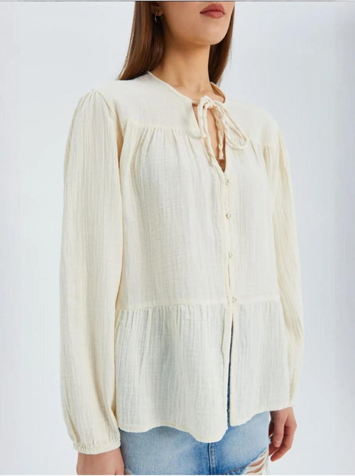 Camisa de cuello redondo con mangas tres cuartos y detalle de ribete de seersucker de mixray - Kiabi Camisa de cuello redondo con mangas tres cuartos y detalle de ribete de seersucker de mixray - Kiabi