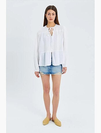 Camisa de cuello redondo con mangas tres cuartos y detalle de ribete de seersucker de mixray