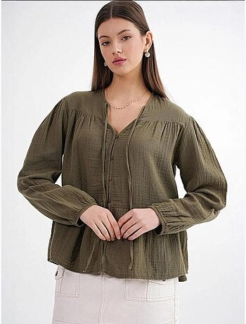 Camisa de cuello redondo con mangas tres cuartos y detalle de ribete de seersucker de mixray