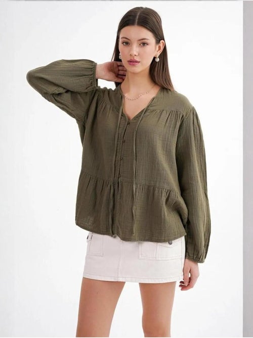 Camisa de cuello redondo con mangas tres cuartos y detalle de ribete de seersucker de mixray - Kiabi Camisa de cuello redondo con mangas tres cuartos y detalle de ribete de seersucker de mixray - Kiabi