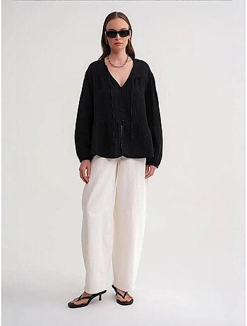 Camisa de cuello redondo con mangas tres cuartos y detalle de ribete de seersucker de mixray