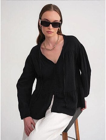 Camisa de cuello redondo con mangas tres cuartos y detalle de ribete de seersucker de mixray