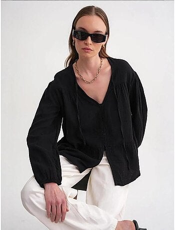 Camisa de cuello redondo con mangas tres cuartos y detalle de ribete de seersucker de mixray