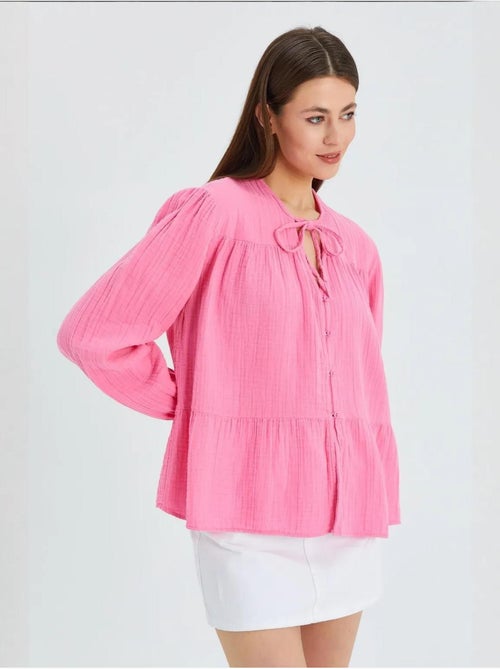 Camisa de cuello redondo con mangas tres cuartos y detalle de ribete de seersucker de mixray - Kiabi Camisa de cuello redondo con mangas tres cuartos y detalle de ribete de seersucker de mixray - Kiabi