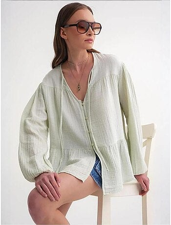 Camisa de cuello redondo con mangas tres cuartos y detalle de ribete de seersucker de mixray