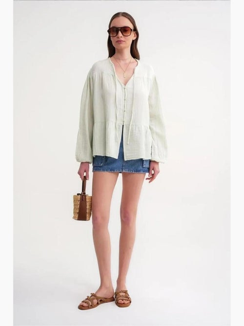 Camisa de cuello redondo con mangas tres cuartos y detalle de ribete de seersucker de mixray - Kiabi Camisa de cuello redondo con mangas tres cuartos y detalle de ribete de seersucker de mixray - Kiabi