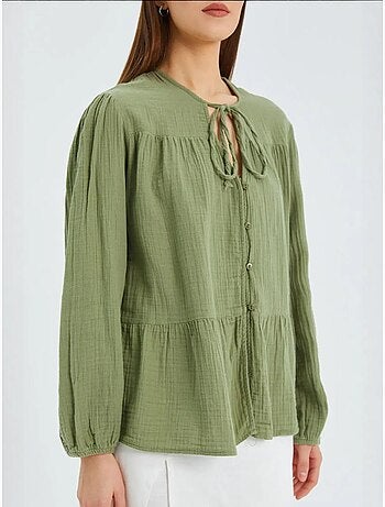 Camisa de cuello redondo con mangas tres cuartos y detalle de ribete de seersucker de mixray