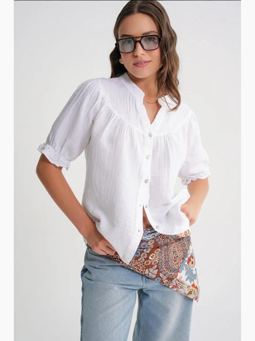 Camisa de cuello tippet con botones en mezcla de lino mixray - Kiabi Camisa de cuello tippet con botones en mezcla de lino mixray - Kiabi