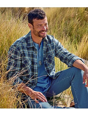 Camisa de franela a cuadros con cuello de puntas libres y bolsillos de pecho