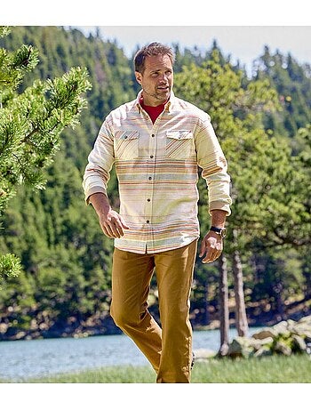 Camisa de franela a rayas con cuello de puntas libres