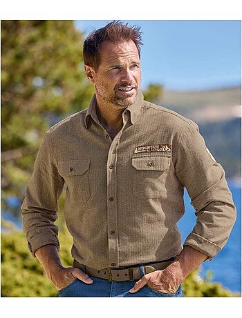 Camisa de franela a cuadros con cuello de puntas libres y bolsillos de pecho
