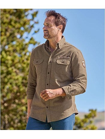 Camisa de franela a cuadros con cuello de puntas libres y bolsillos de pecho