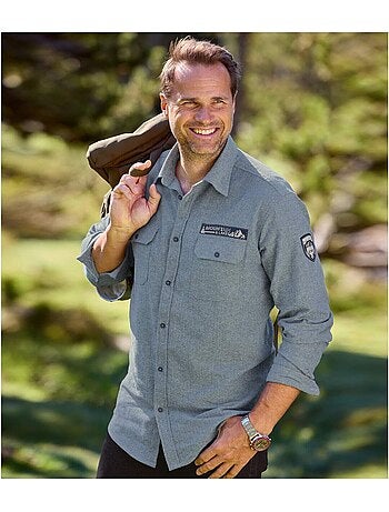 Camisa de franela de cuadros con cuello de puntas libres