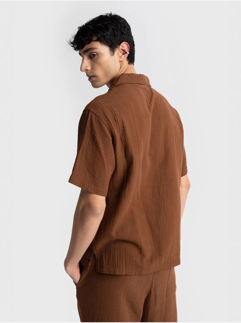 Camisa de hombre de algodón de manga corta de ajuste relajado giesto Marrón - Kiabi