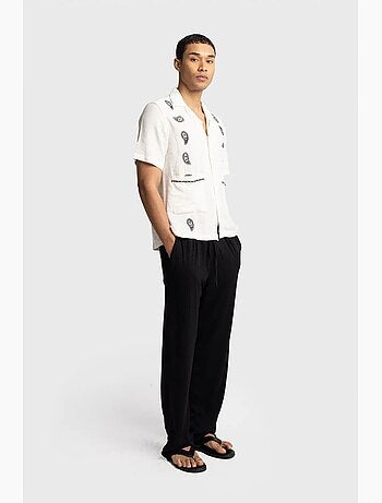 Camisa de hombre de popelín de algodón bordada de manga corta giesto