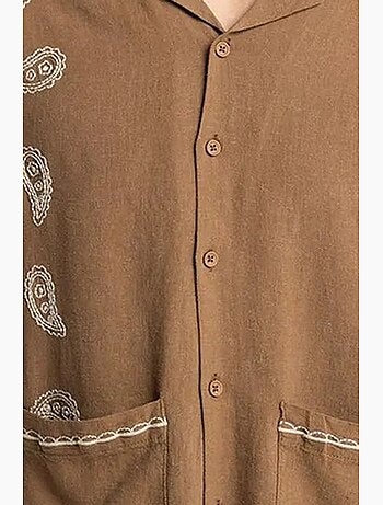 Camisa de hombre de popelín de algodón bordada de manga corta giesto