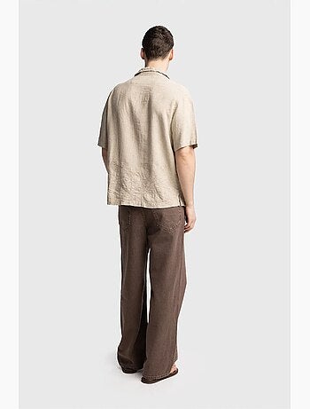 Camisa de lino bordada de manga corta con cuello abierto giesto
