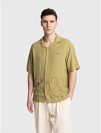 Camisa de lino bordada de manga corta con cuello abierto giesto