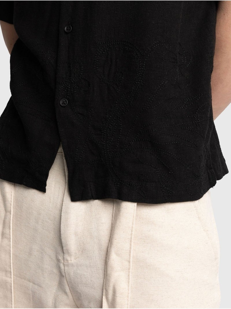 Camisa de lino bordada de manga corta con cuello abierto giesto Negro - Kiabi