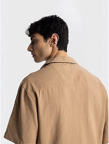 Camisa de lino con cuello abierto y botones de corte regular de giesto