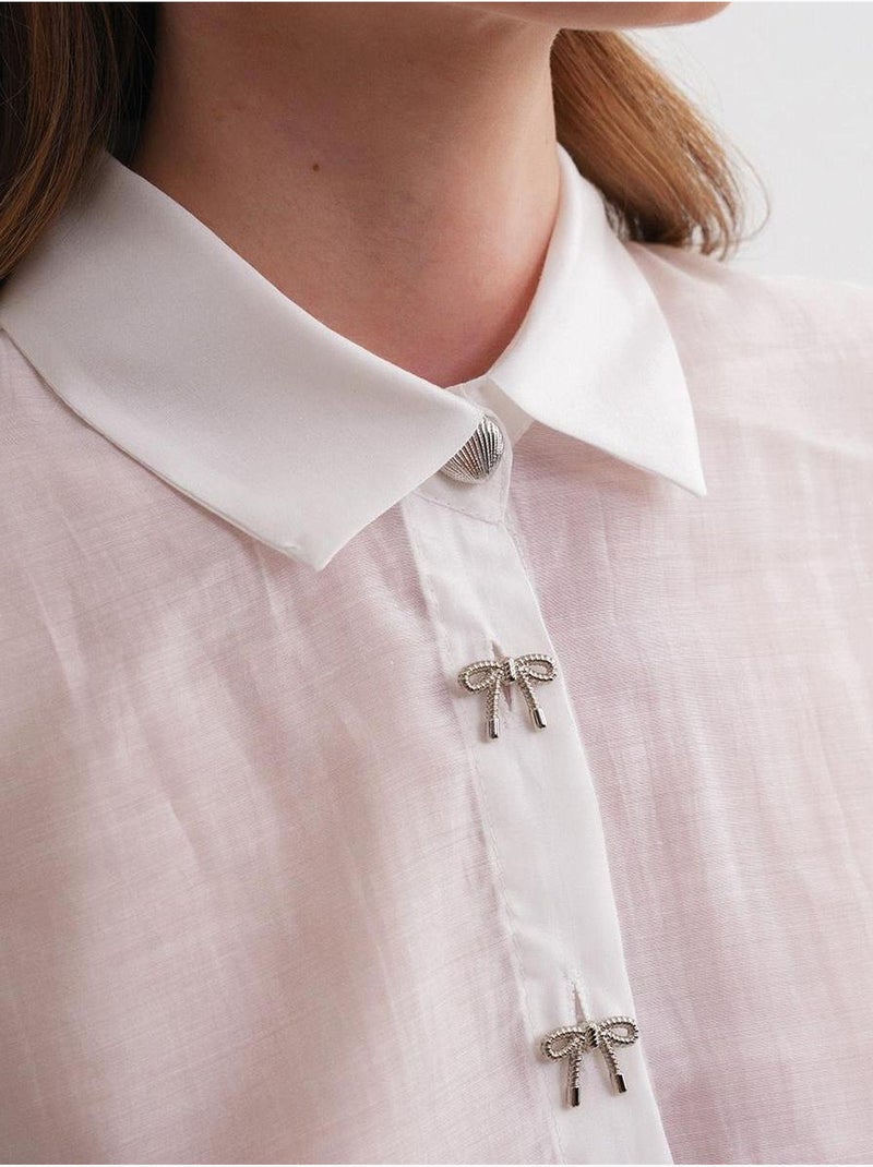 Camisa de manga corta abotonada con accesorio de piedra mixray Marfil - Kiabi