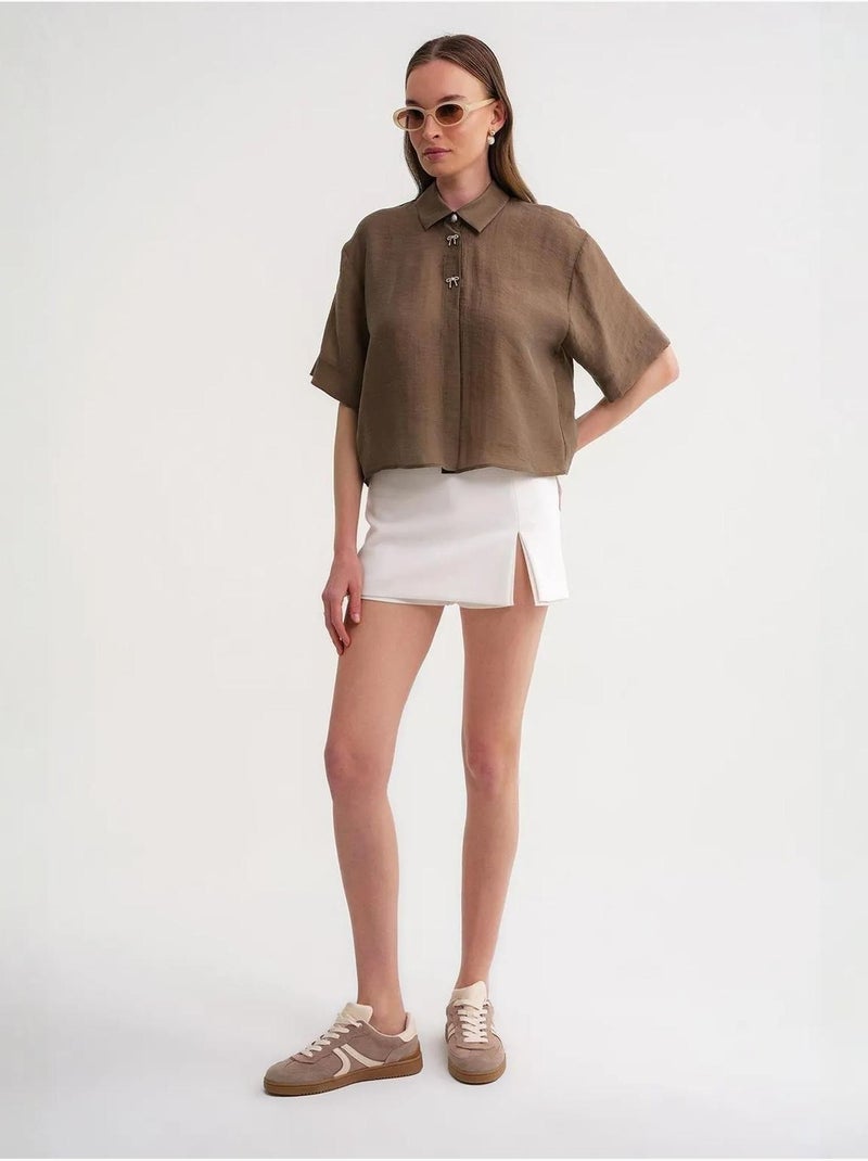 Camisa de manga corta abotonada con accesorio de piedra mixray Marrón claro - Kiabi