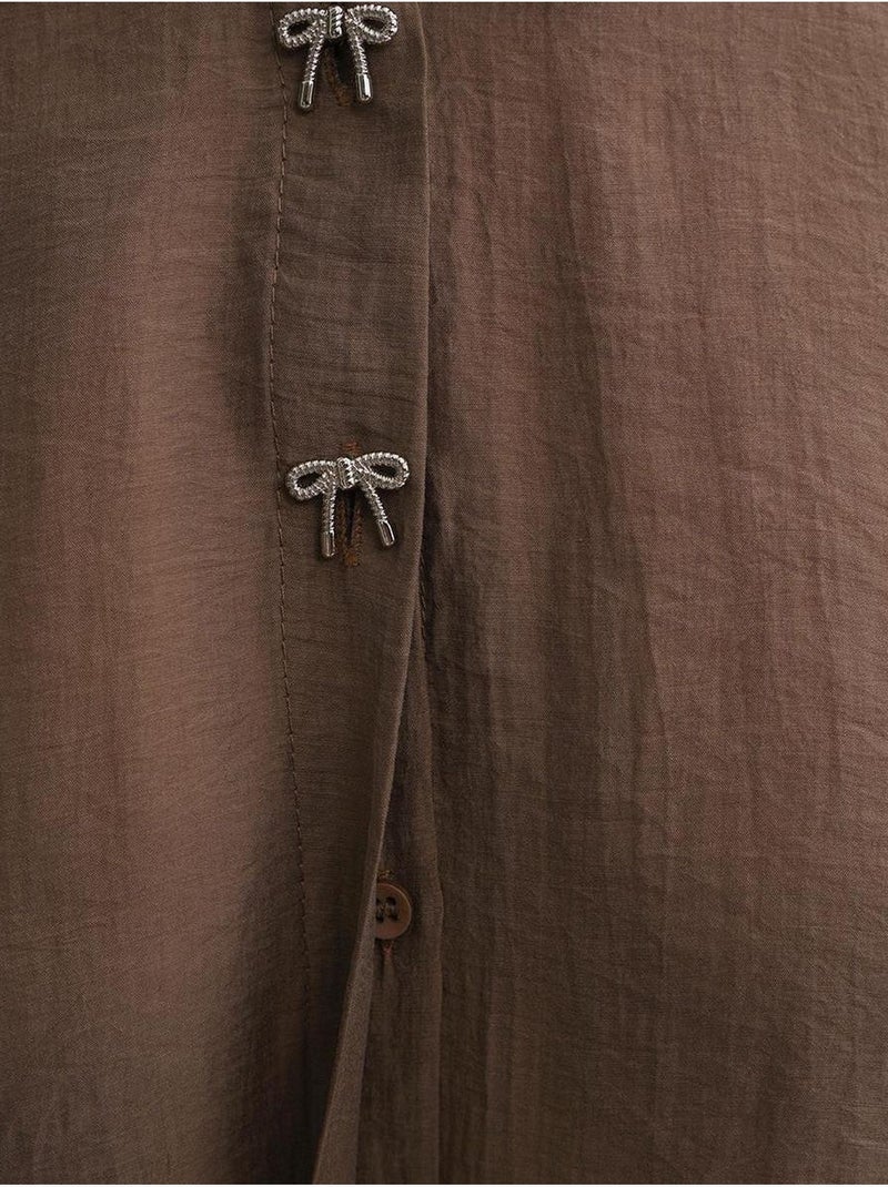Camisa de manga corta abotonada con accesorio de piedra mixray Marrón claro - Kiabi